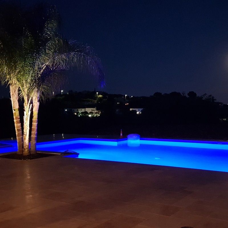 Eclairage piscine LED PAR56 standard spécial rénovation